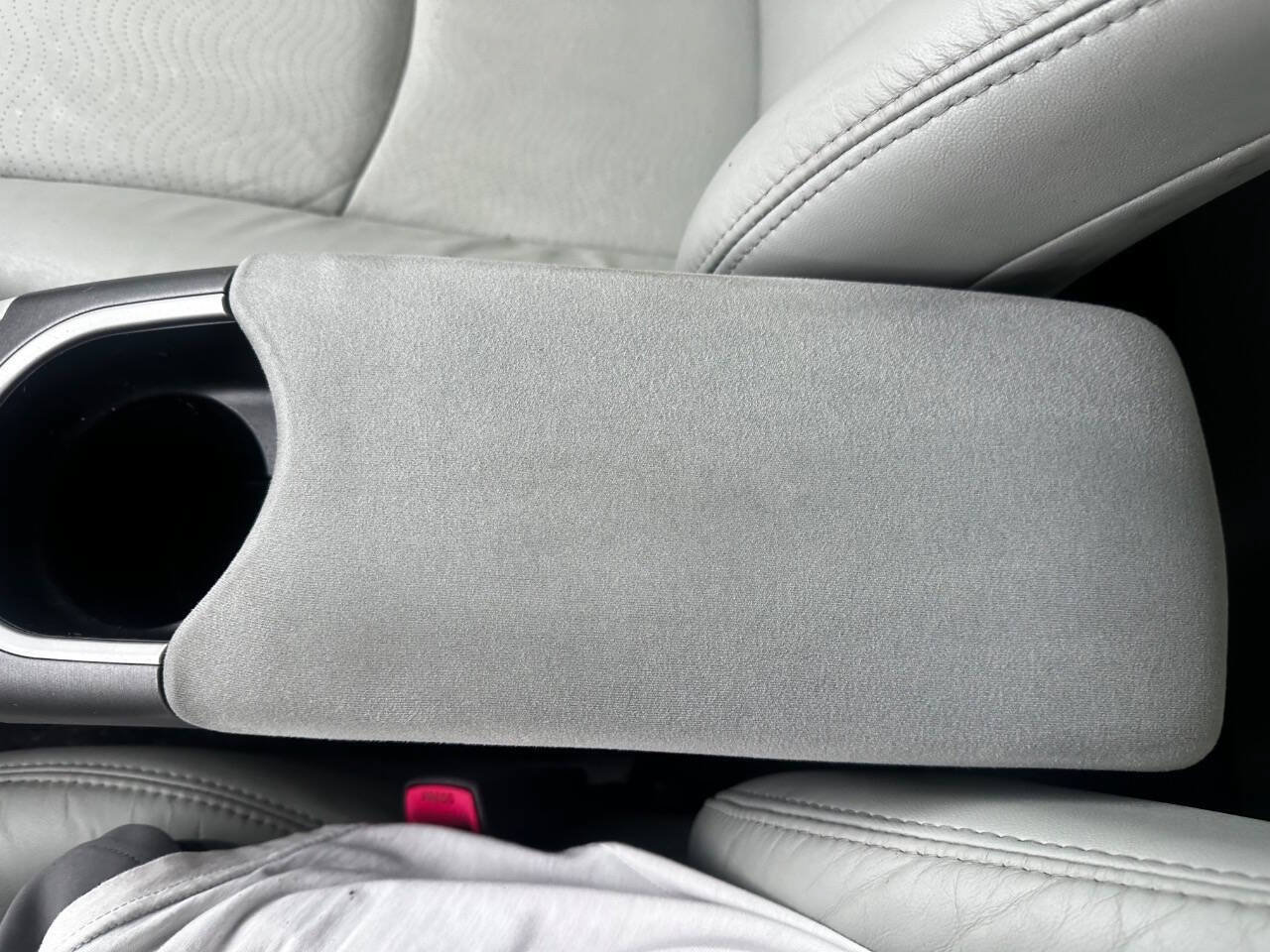 Used 2013 Toyota Prius Two FWD image 18