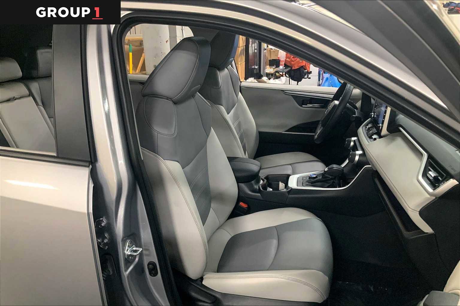 Used 2021 Toyota RAV4 Limited image 8