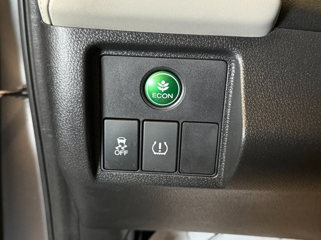 Used 2018 Honda HR-V LX image 14