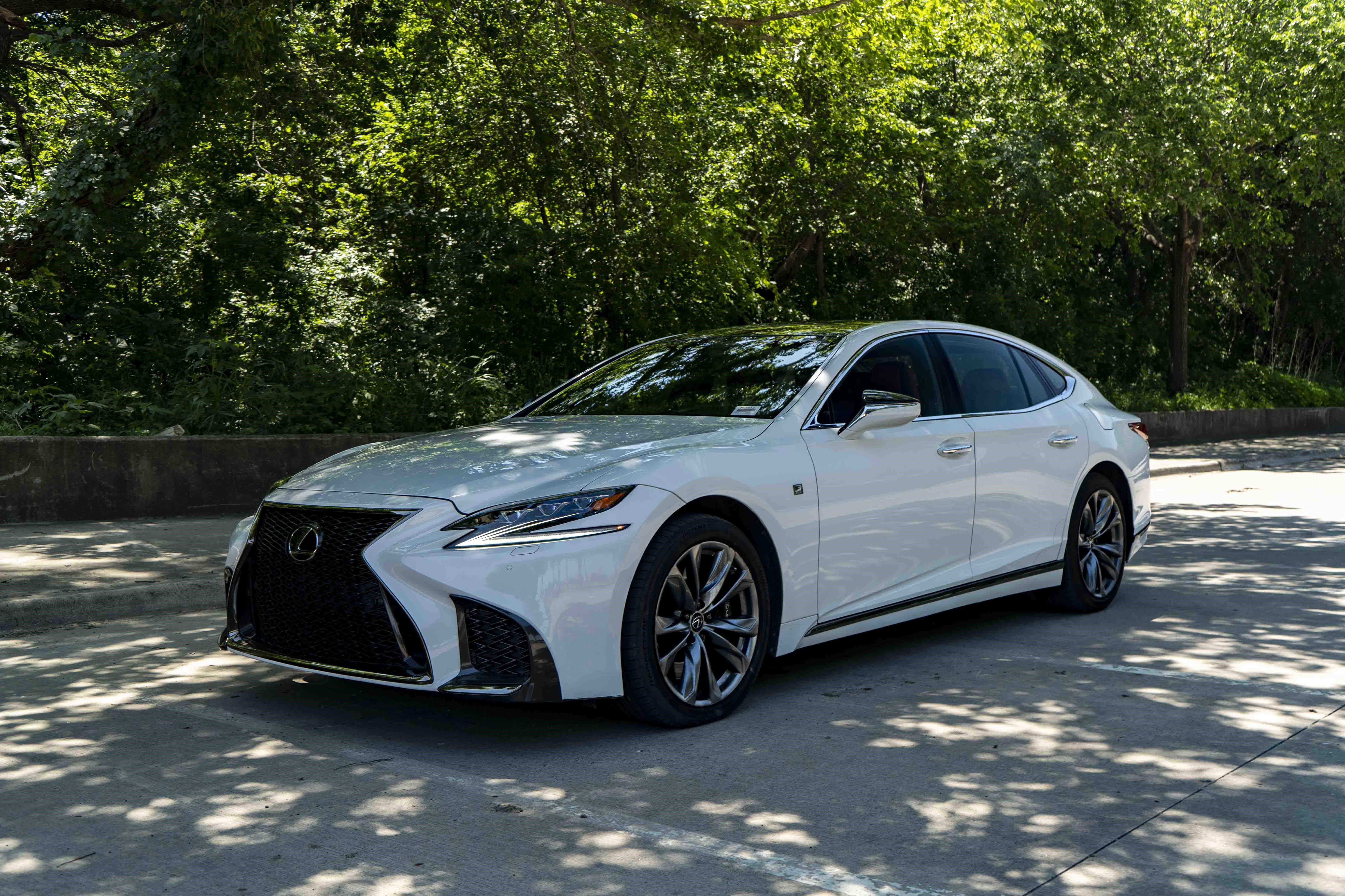Used 2019 Lexus LS 500 F Sport w/ Accessory Package (Z2) AWD/4WD image 5