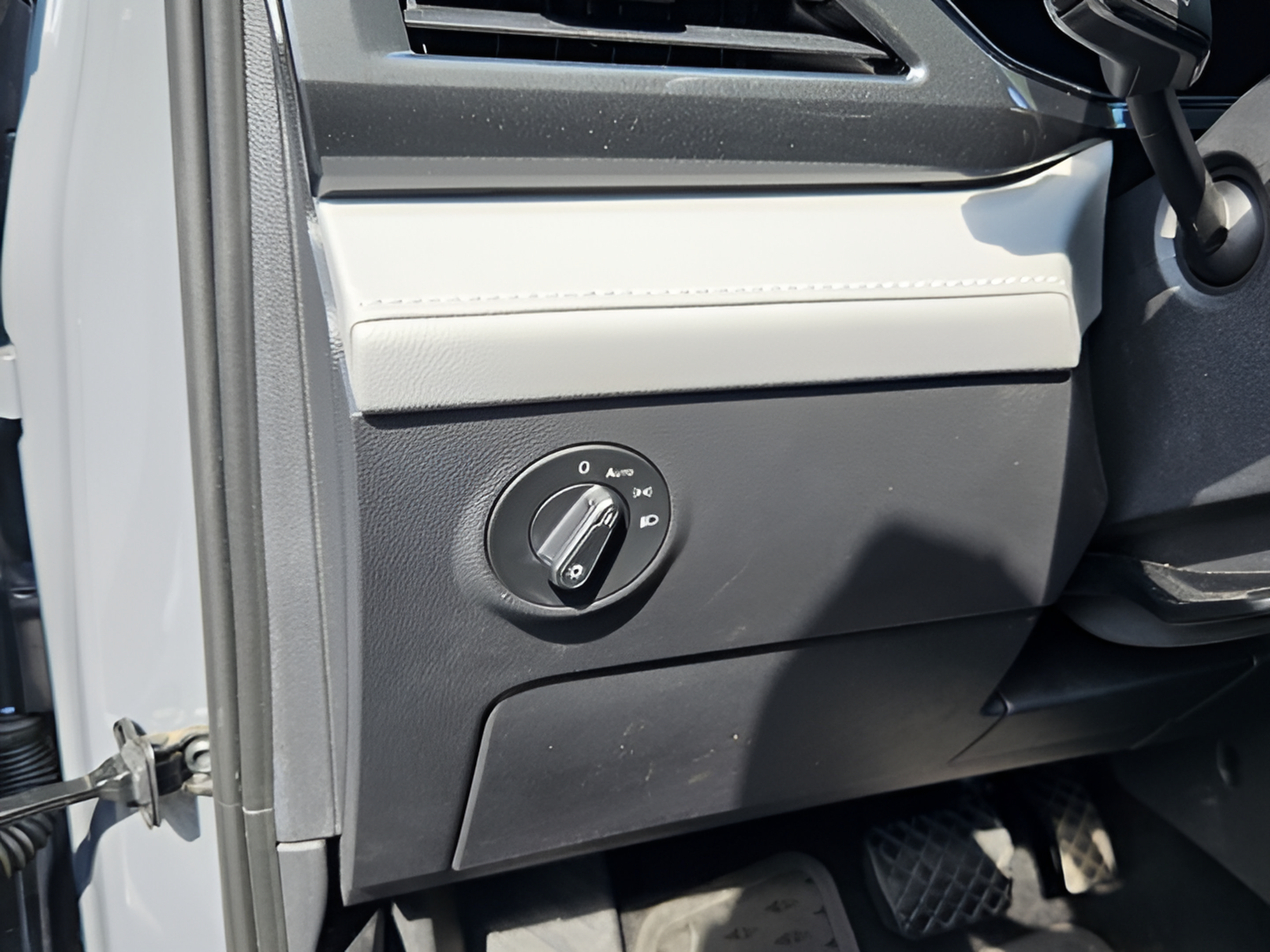 Certified 2022 Volkswagen Taos SEL AWD/4WD image 14
