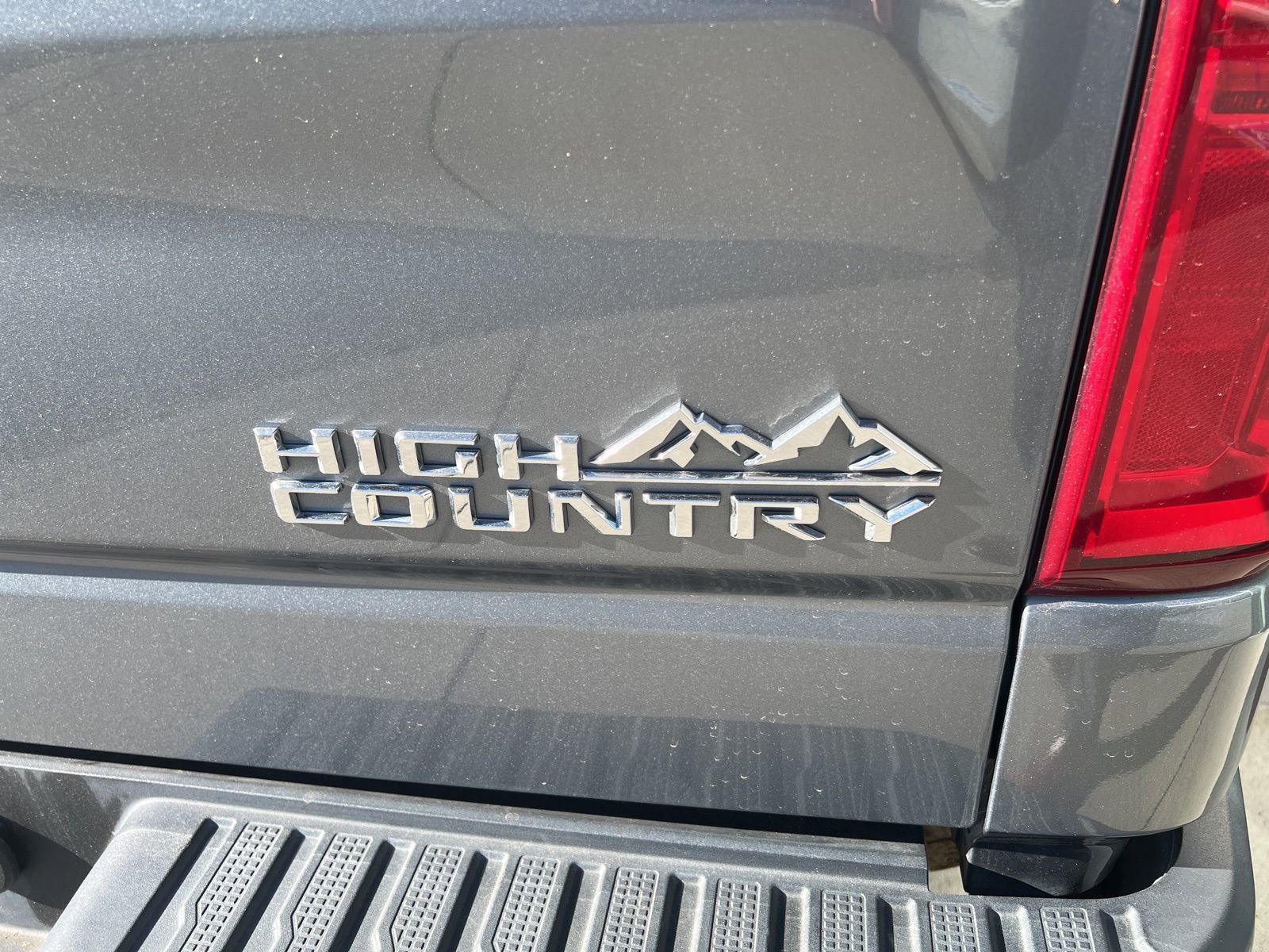 Used 2019 Chevrolet Silverado 1500 High Country w/ Technology Package image 6