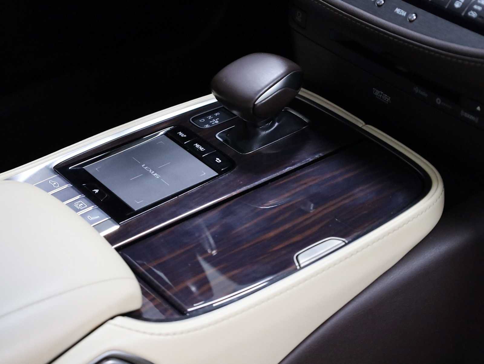 Used 2018 Lexus LS 500 w/ Interior Upgrade Package RWD image 20