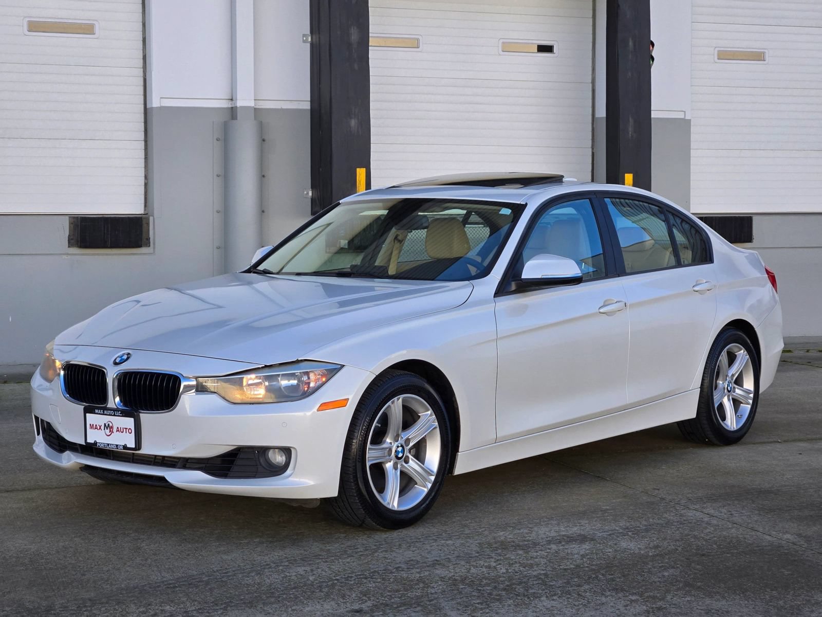 Used 2014 BMW 328i Sedan RWD image 4