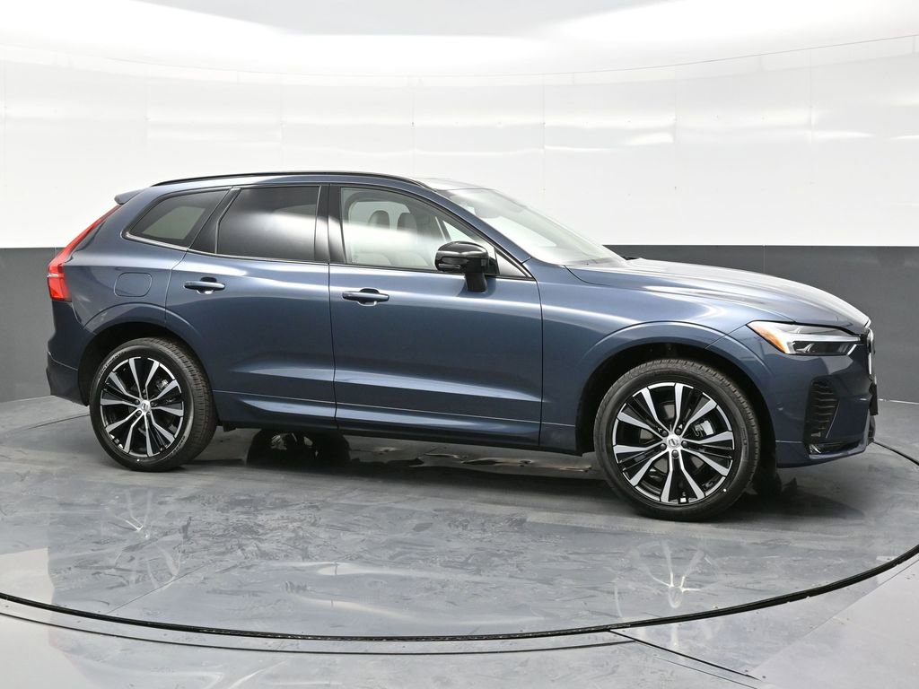 Used 2025 Volvo XC60 B5 Plus w/ Protection Package Premier image 8
