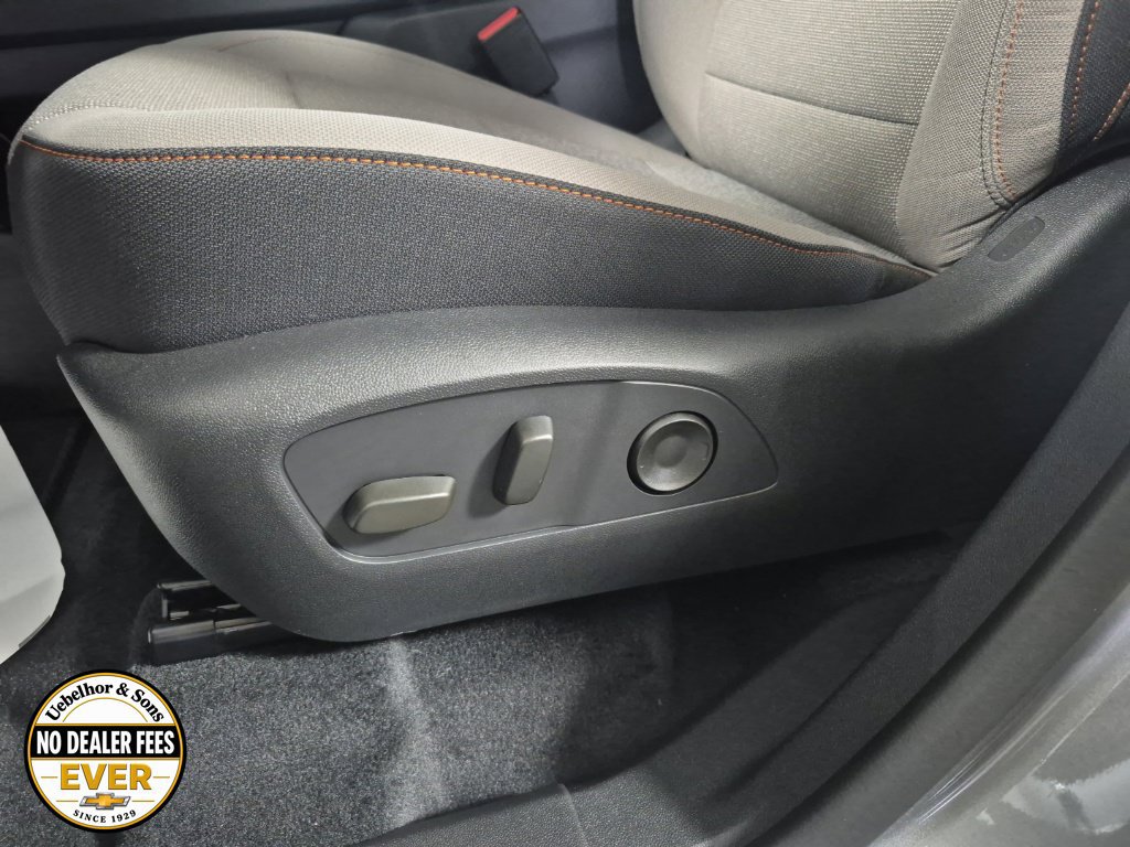 New 2026 Chevrolet Traverse LT w/ Driver Confidence Package FWD image 8