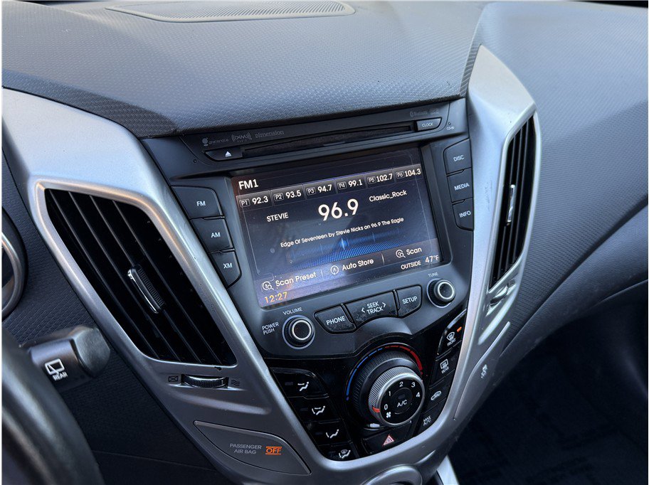 Used 2013 Hyundai Veloster w/ Style Pkg FWD image 15