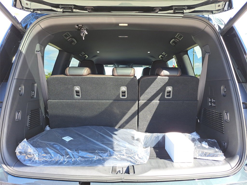 New 2026 Nissan Armada SL image 5