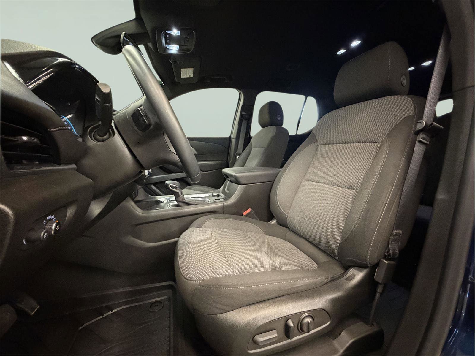 Certified 2023 Chevrolet Traverse LT w/ LPO, Floor Liner Package AWD/4WD image 24