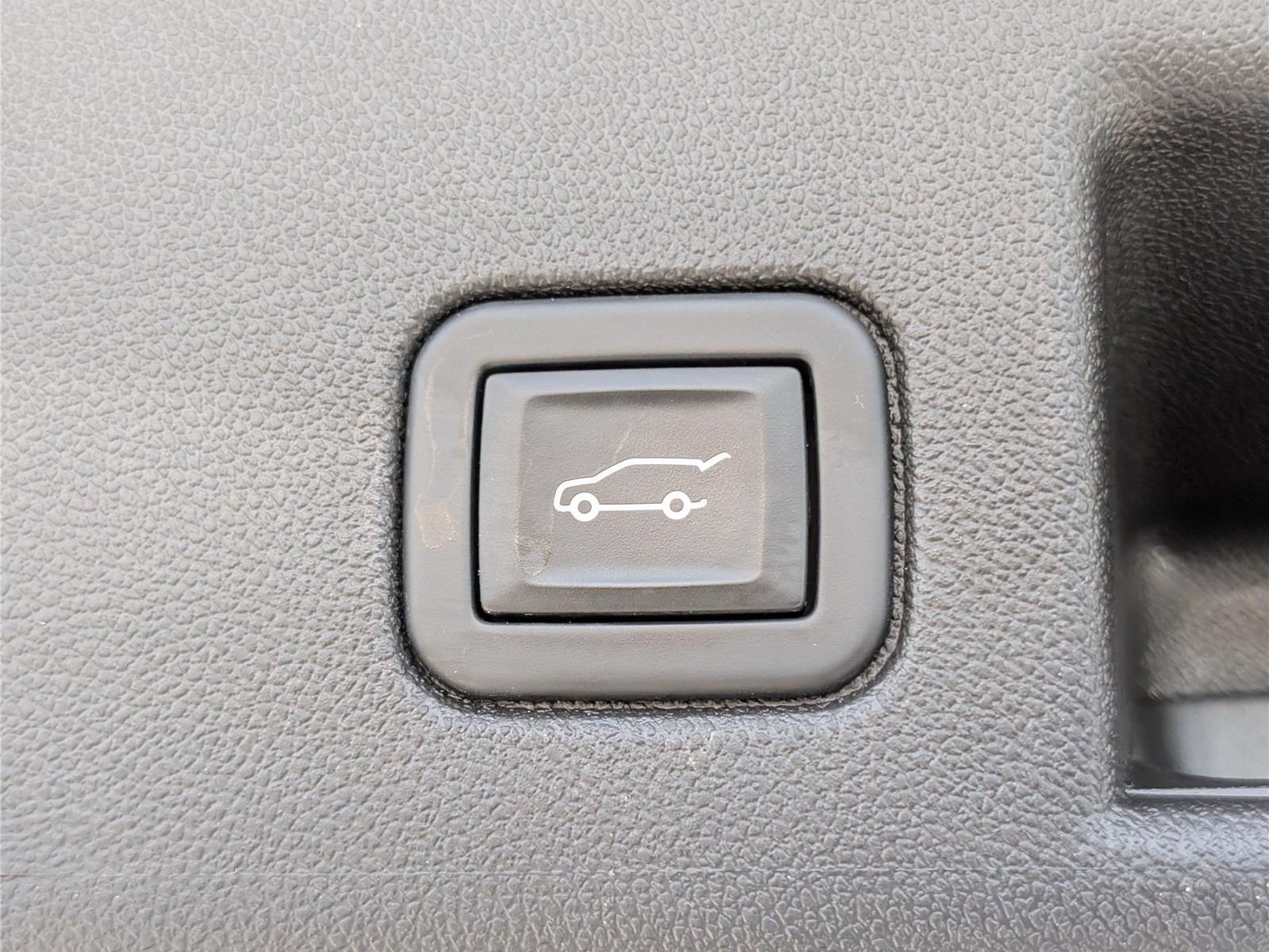 Used 2024 Chevrolet Equinox LT AWD/4WD image 14