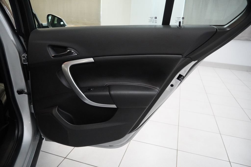 Used 2016 Buick Regal FWD image 25