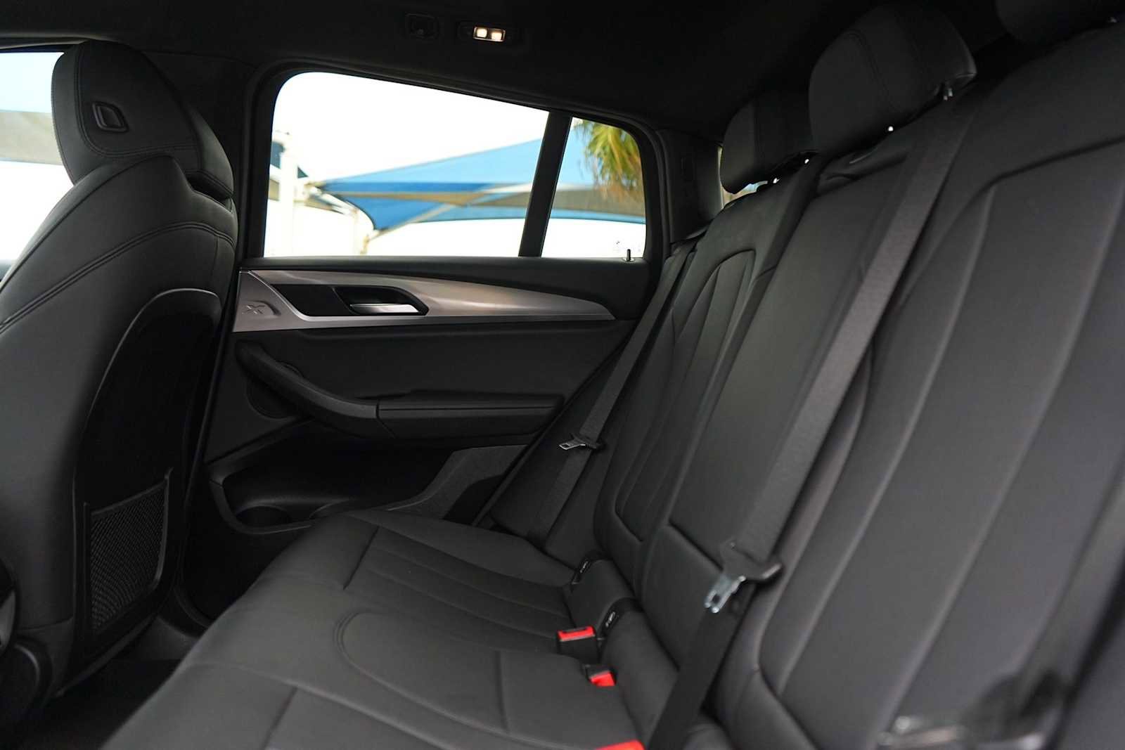 Used 2020 BMW X4 xDrive30i image 14