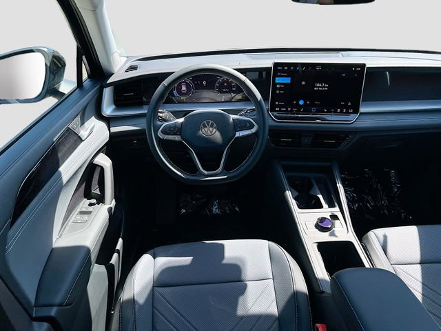 New 2025 Volkswagen Tiguan SE image 21