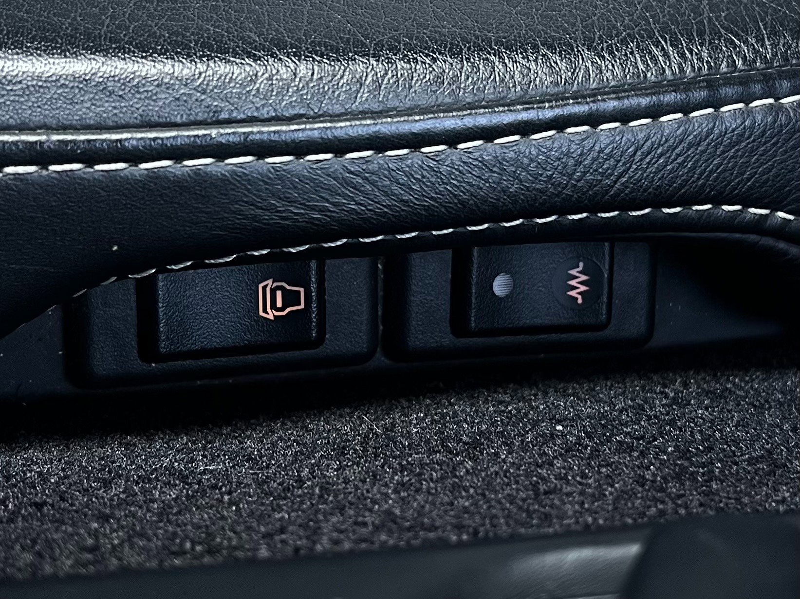 Used 2006 Aston Martin DB9 Volante image 29