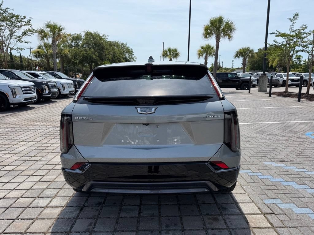 Certified 2025 Cadillac Optiq Sport 2 w/ LPO, Floor Liner Package AWD/4WD image 7