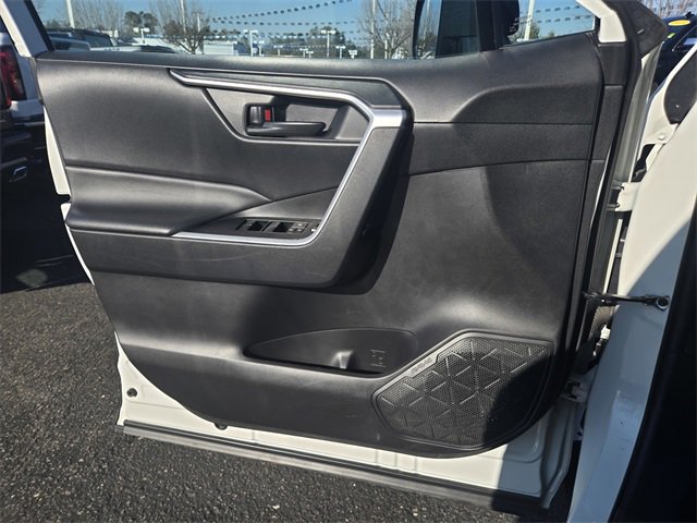 Used 2024 Toyota RAV4 LE image 23