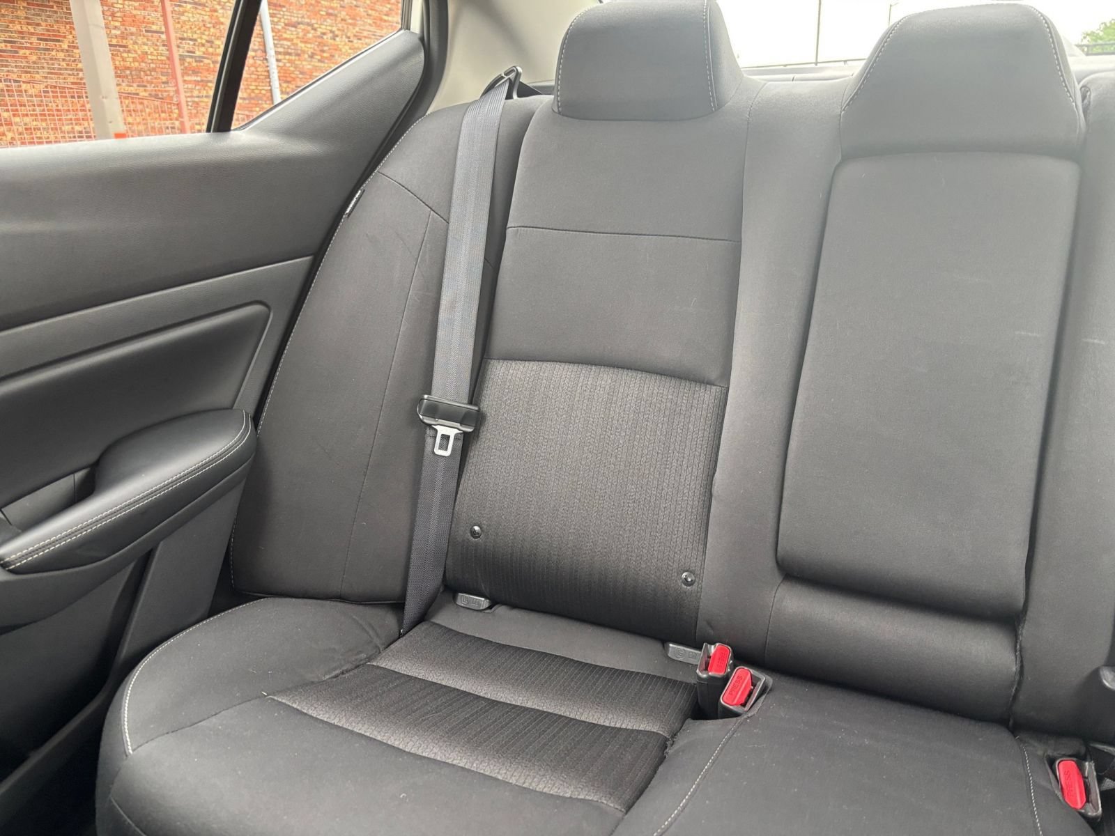 Used 2025 Nissan Altima 2.5 SV FWD image 38