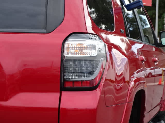 Used 2021 Toyota 4Runner SR5 Premium w/ Moonroof Package RWD image 12