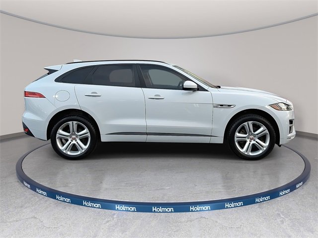 Used 2017 Jaguar F-PACE R-Sport image 4