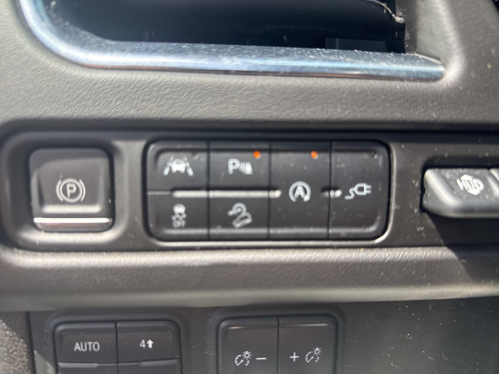 Used 2021 Chevrolet Tahoe Premier AWD/4WD image 14