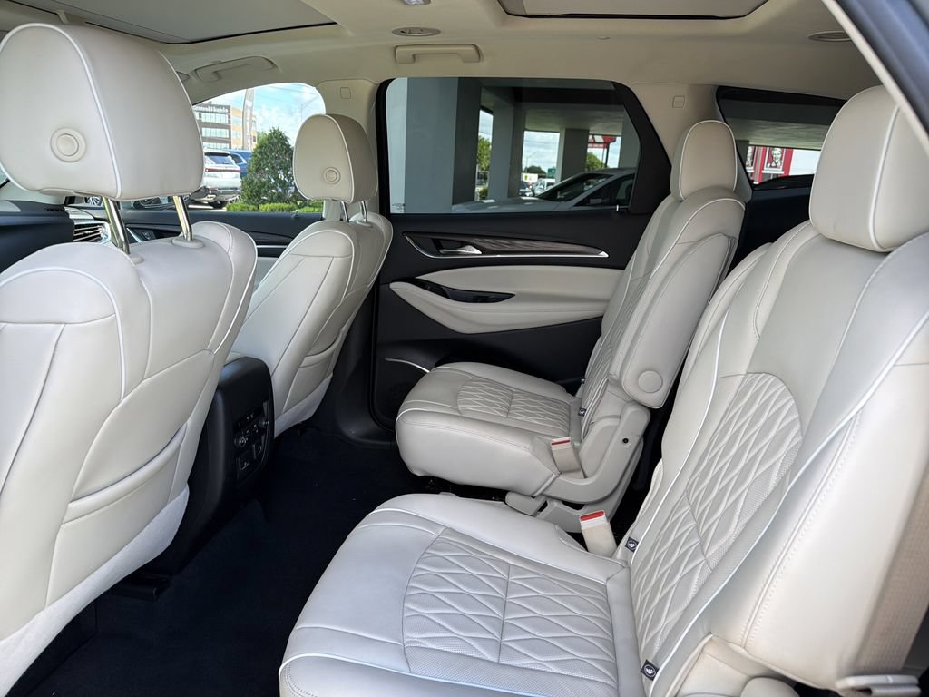 Certified 2023 Buick Enclave Avenir w/ Avenir Technology Package FWD image 18