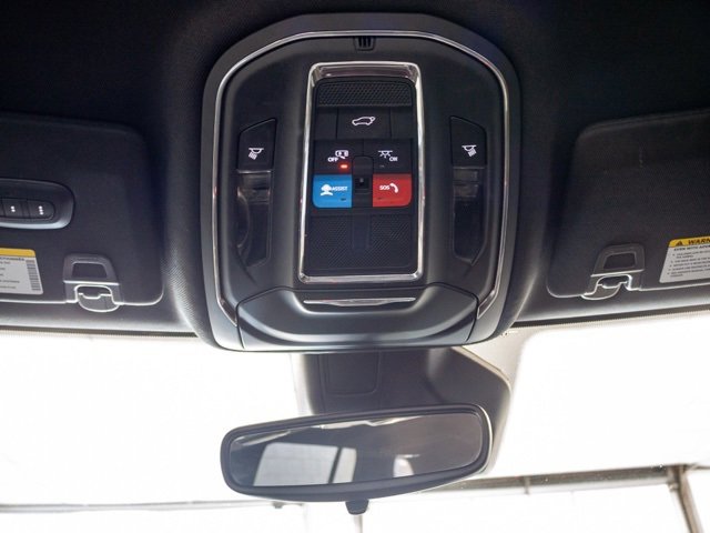 Used 2024 Jeep Grand Cherokee Limited w/ Black Appearance Package image 19