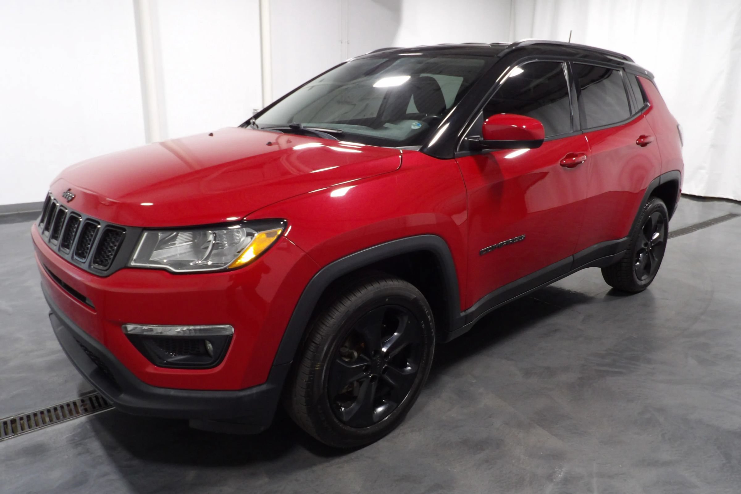Used 2019 Jeep Compass Latitude AWD/4WD image 4