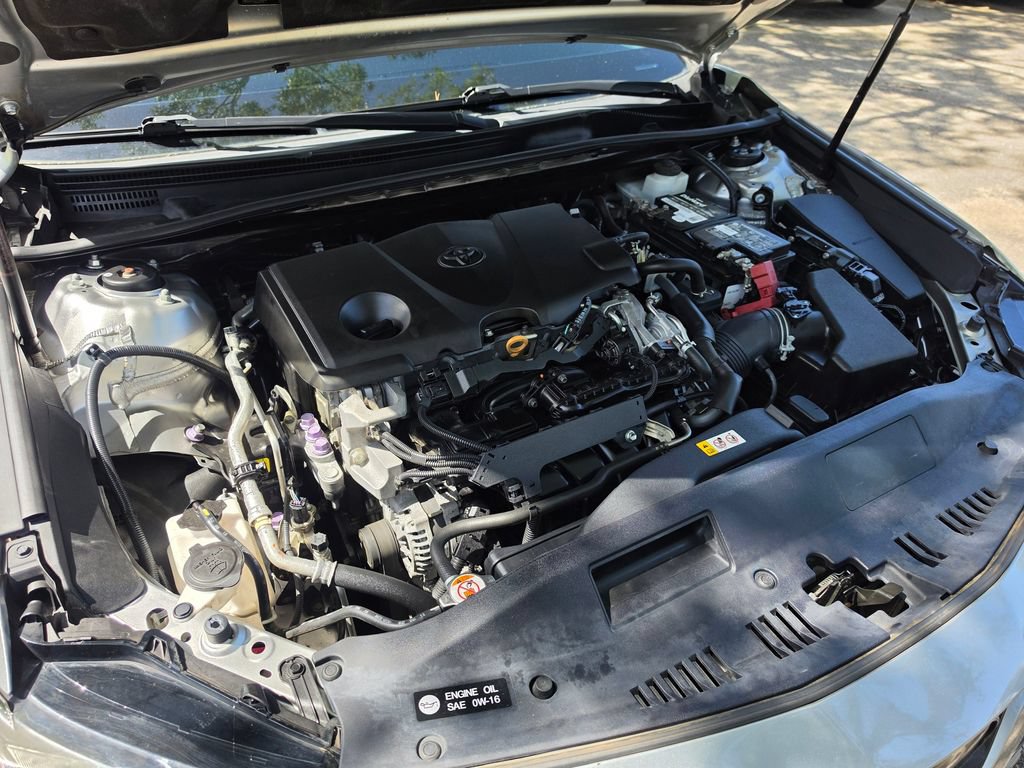 Used 2019 Toyota Camry LE FWD image 14