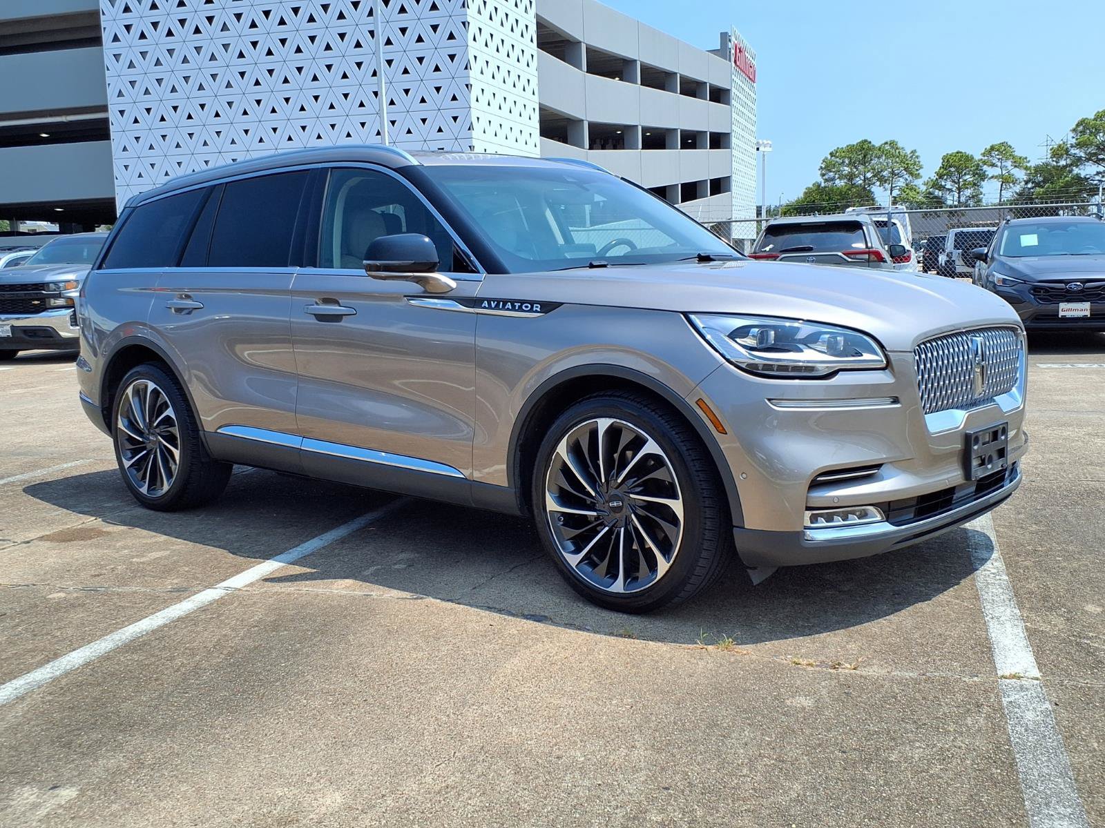 Used 2020 Lincoln Aviator Reserve w/ Equipment Group 202A AWD/4WD image 2