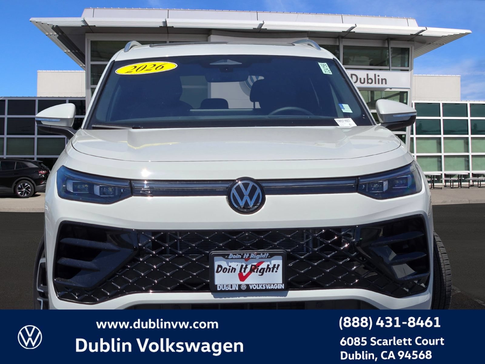 New 2026 Volkswagen Tiguan SEL R-Line AWD/4WD image 2