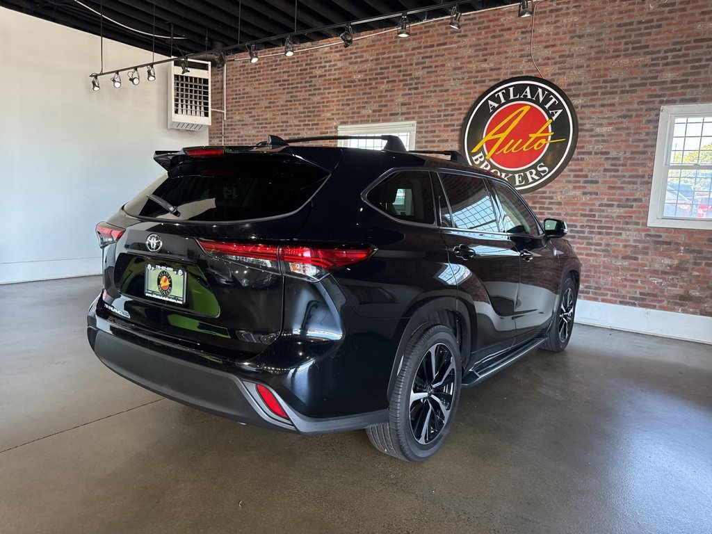 Used 2022 Toyota Highlander L image 15