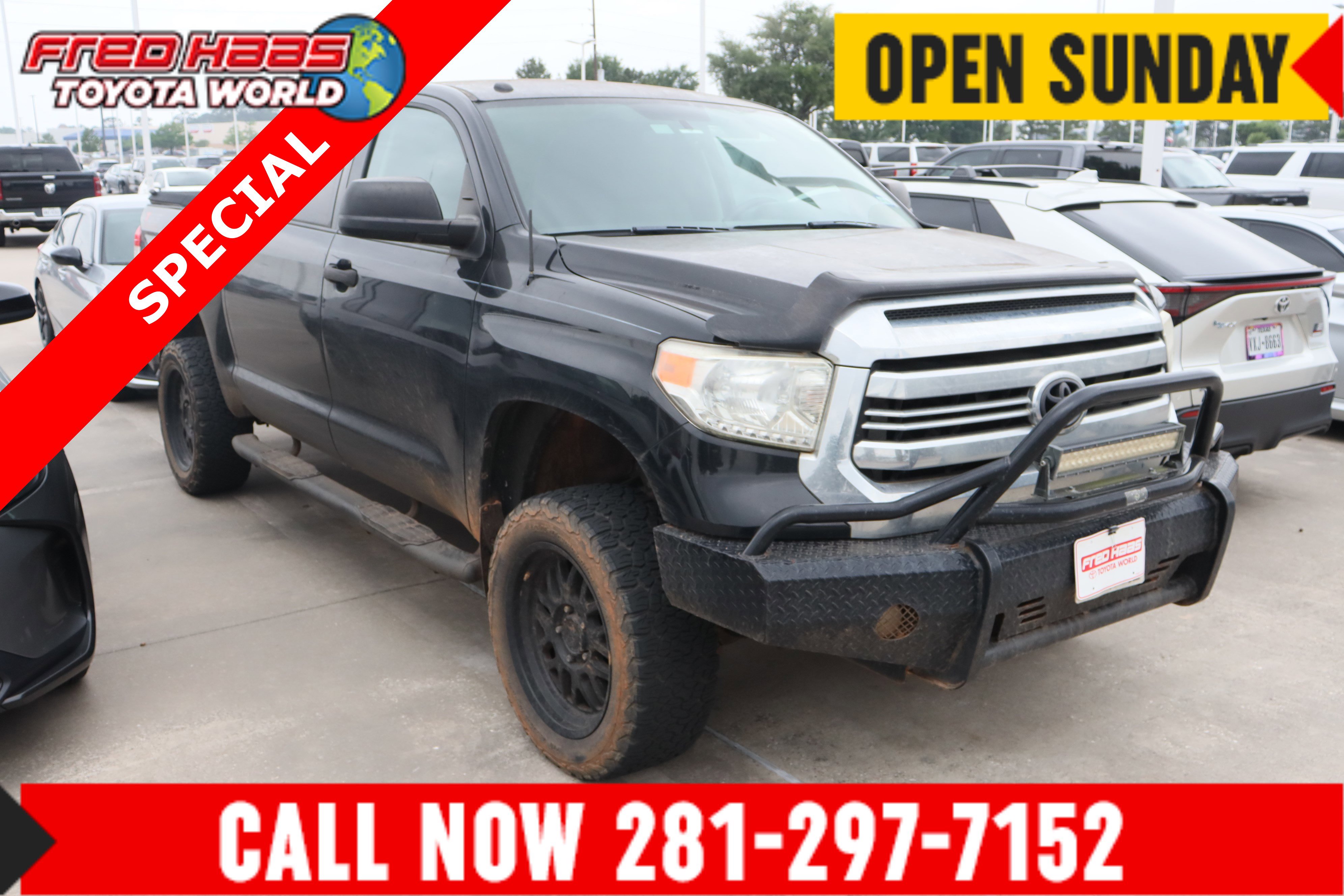 Used 2016 Toyota Tundra SR5 w/ SR5 Upgrade Package AWD/4WD image 1