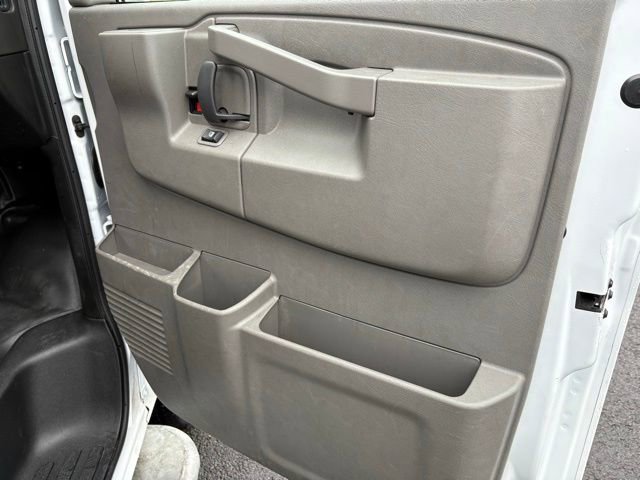 Used 2024 Chevrolet Express 2500 w/ Driver Convenience Package image 25
