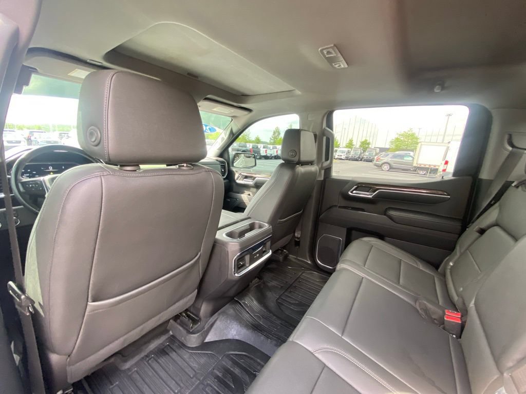 Used 2023 GMC Sierra 1500 Elevation w/ Elevation Premium Package AWD/4WD image 23