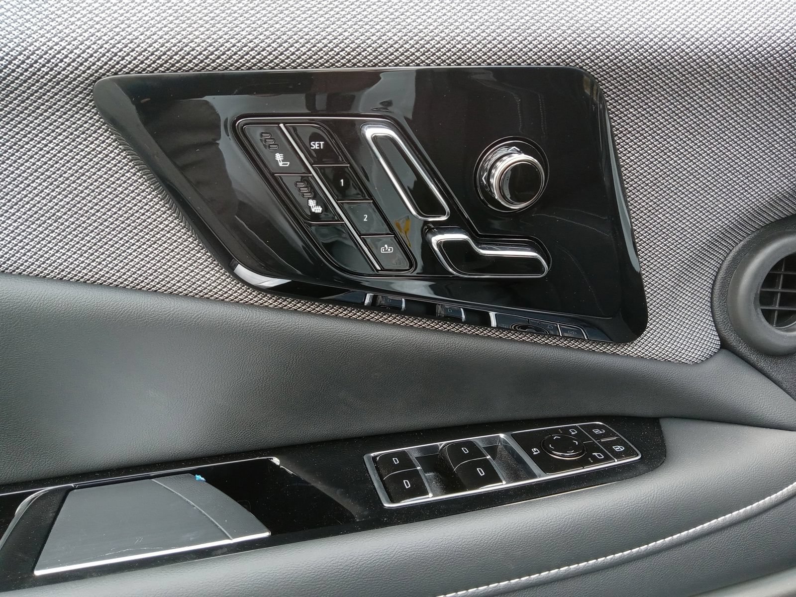 New 2027 Cadillac Optiq Sport AWD/4WD image 10