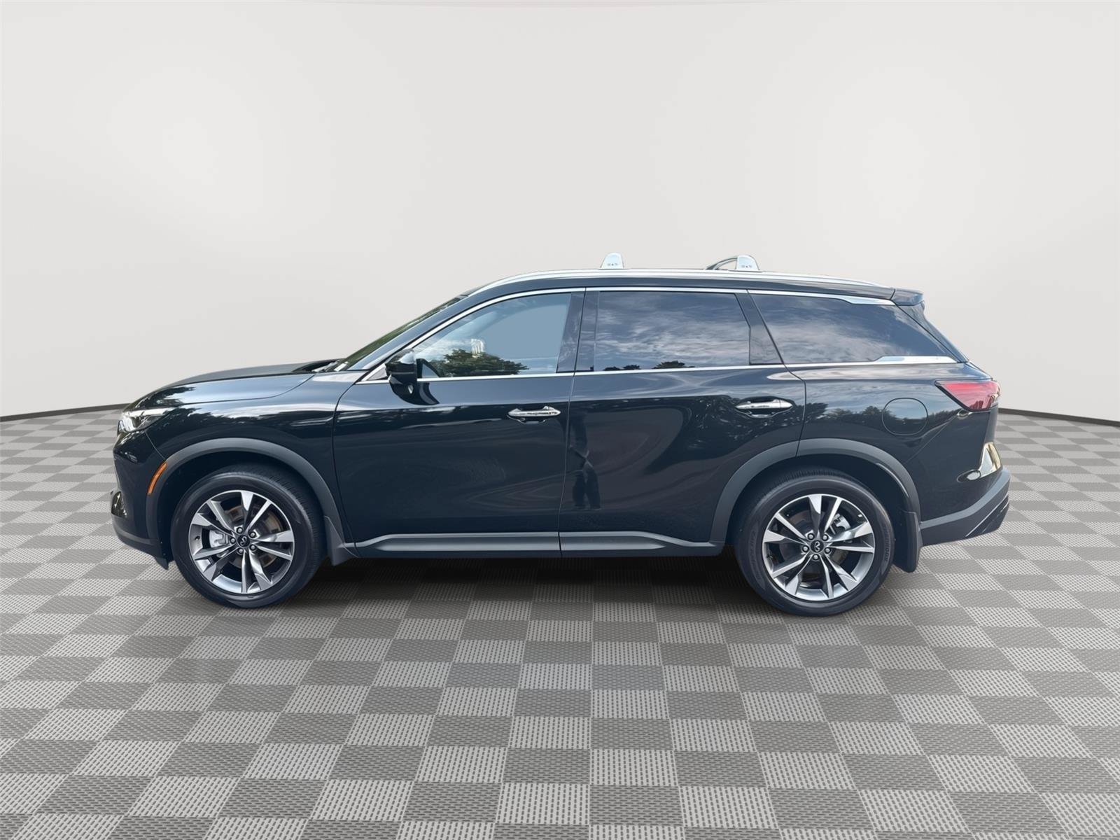Used 2025 INFINITI QX60 Luxe FWD image 9