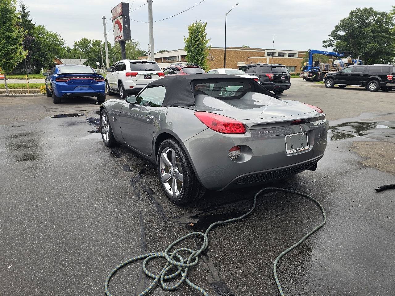 Used 2007 Pontiac Solstice Convertible w/ Preferred Package RWD image 8