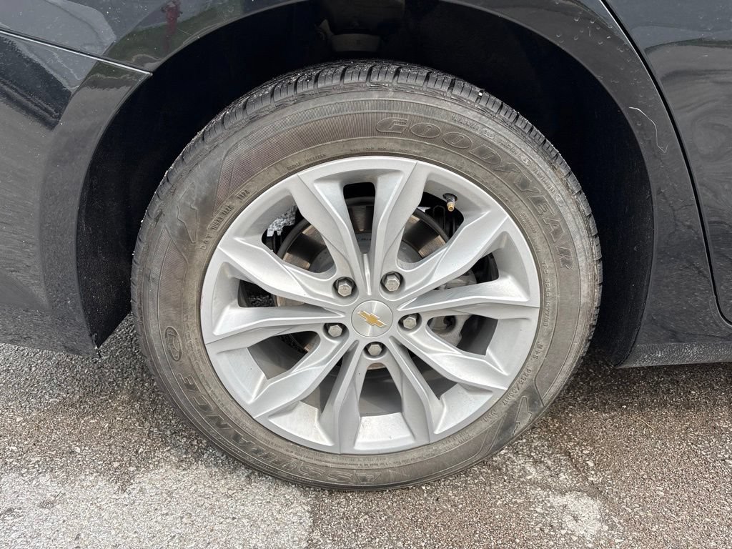 Used 2025 Chevrolet Malibu LT FWD image 22