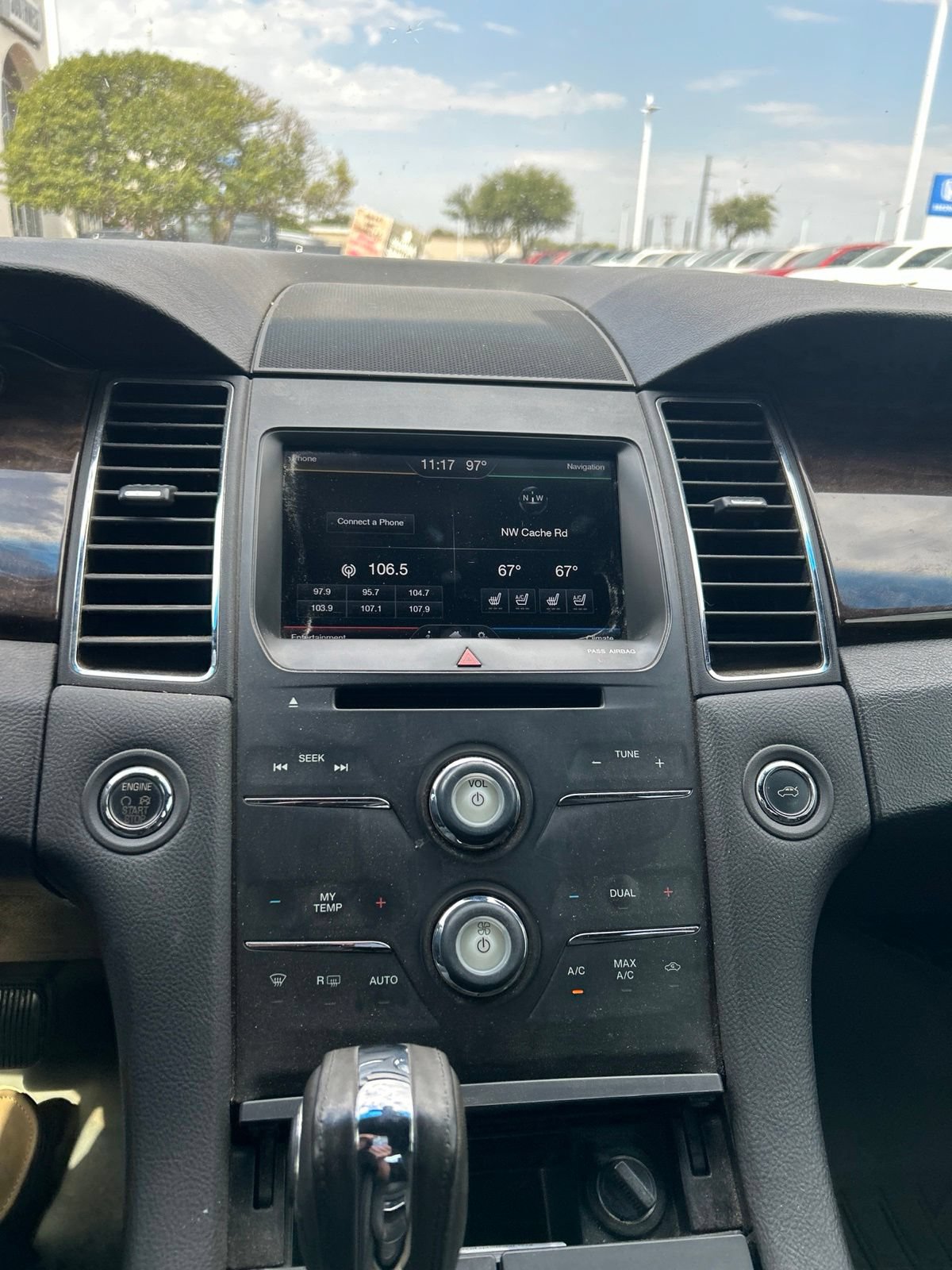 Used 2014 Ford Taurus Limited FWD image 12