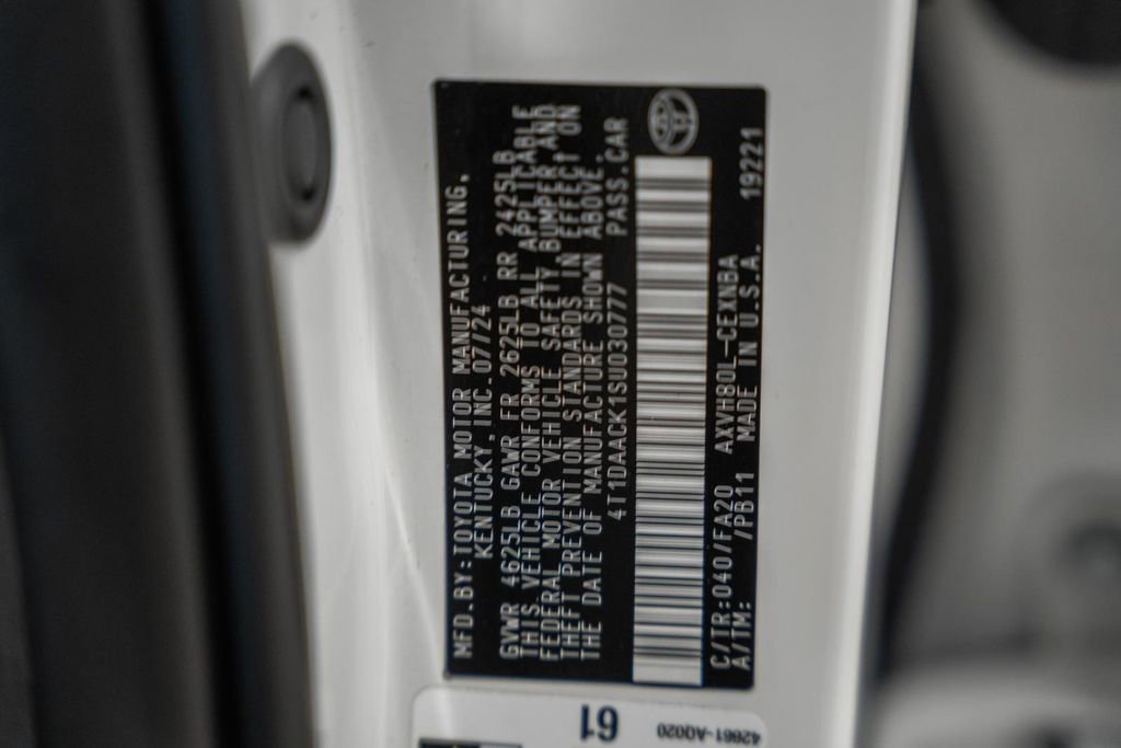 Used 2025 Toyota Camry LE image 38