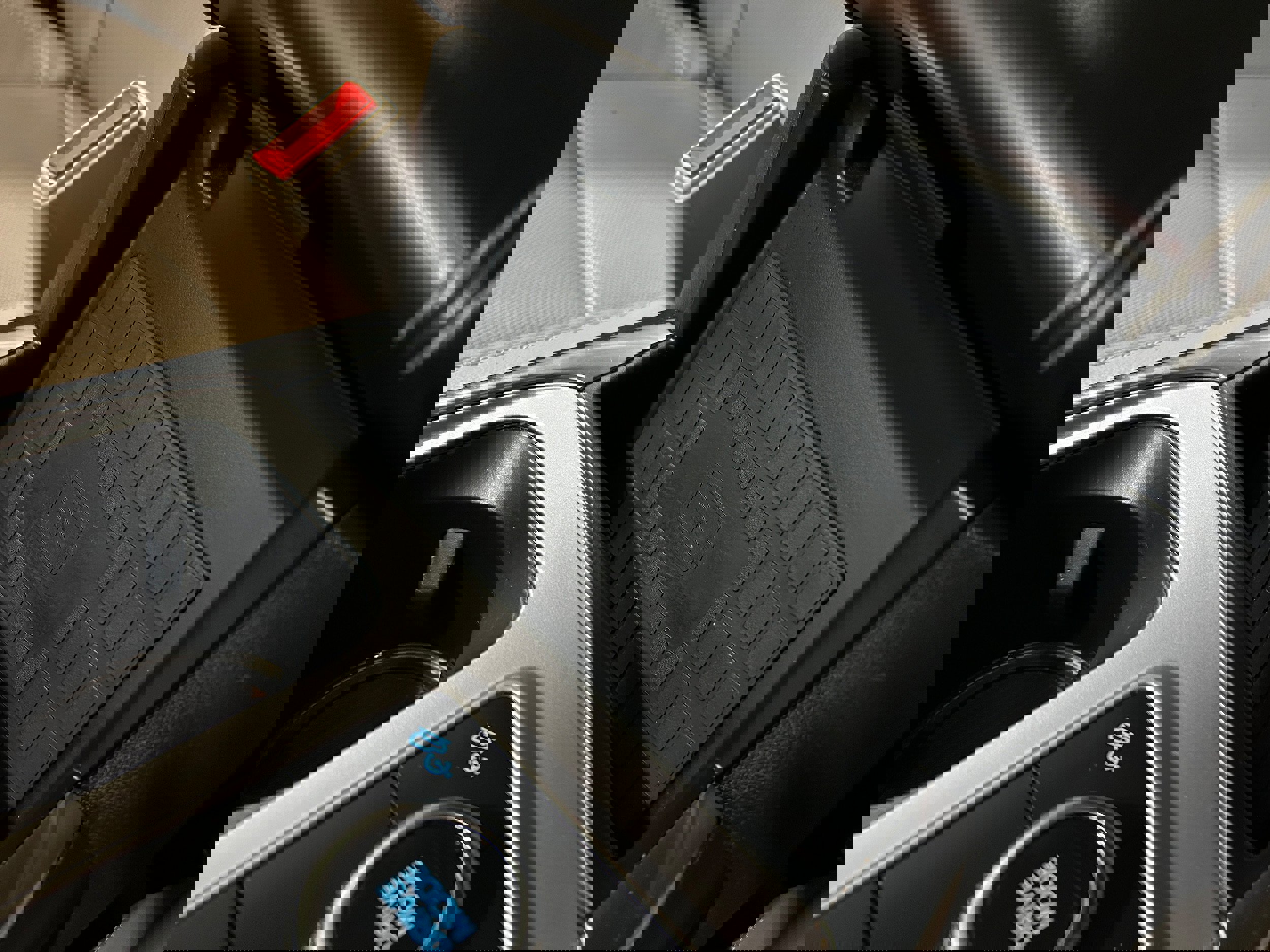 Used 2020 Ford Explorer Limited image 12