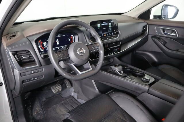 Used 2023 Nissan Rogue Platinum w/ Platinum Premium Package AWD/4WD image 26