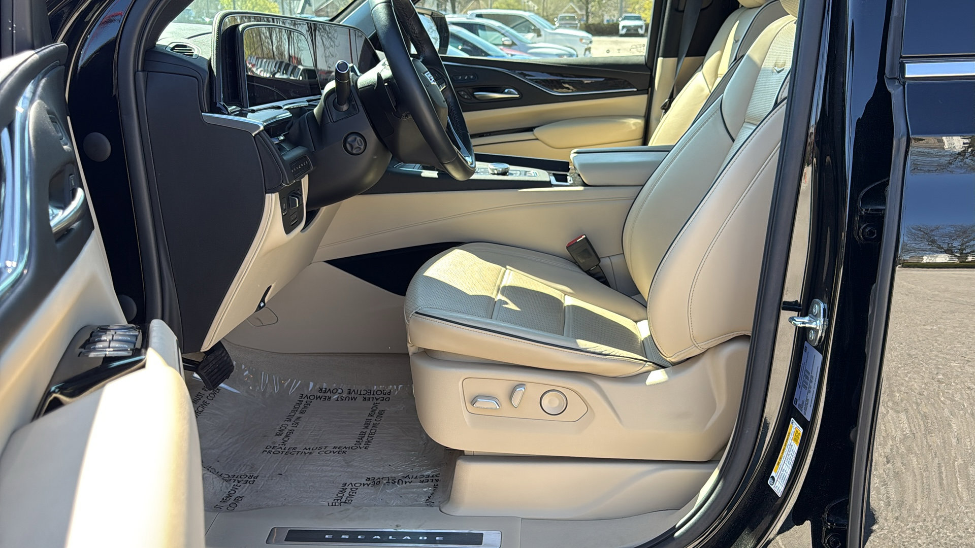 Certified 2022 Cadillac Escalade Premium Luxury w/ Performance Package image 8