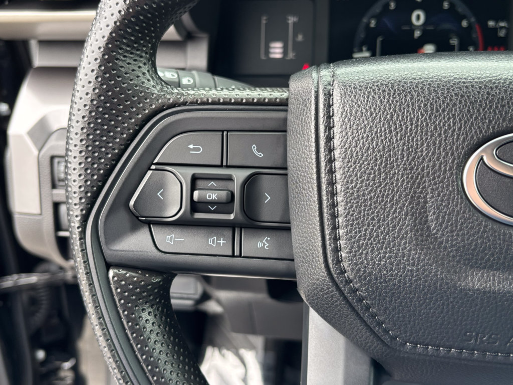 Certified 2025 Toyota Tacoma SR5 AWD/4WD image 27