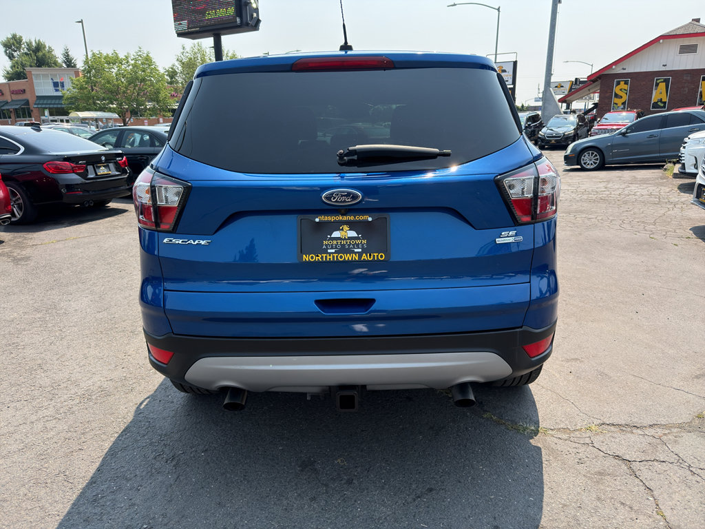 Used 2017 Ford Escape SE AWD/4WD image 6