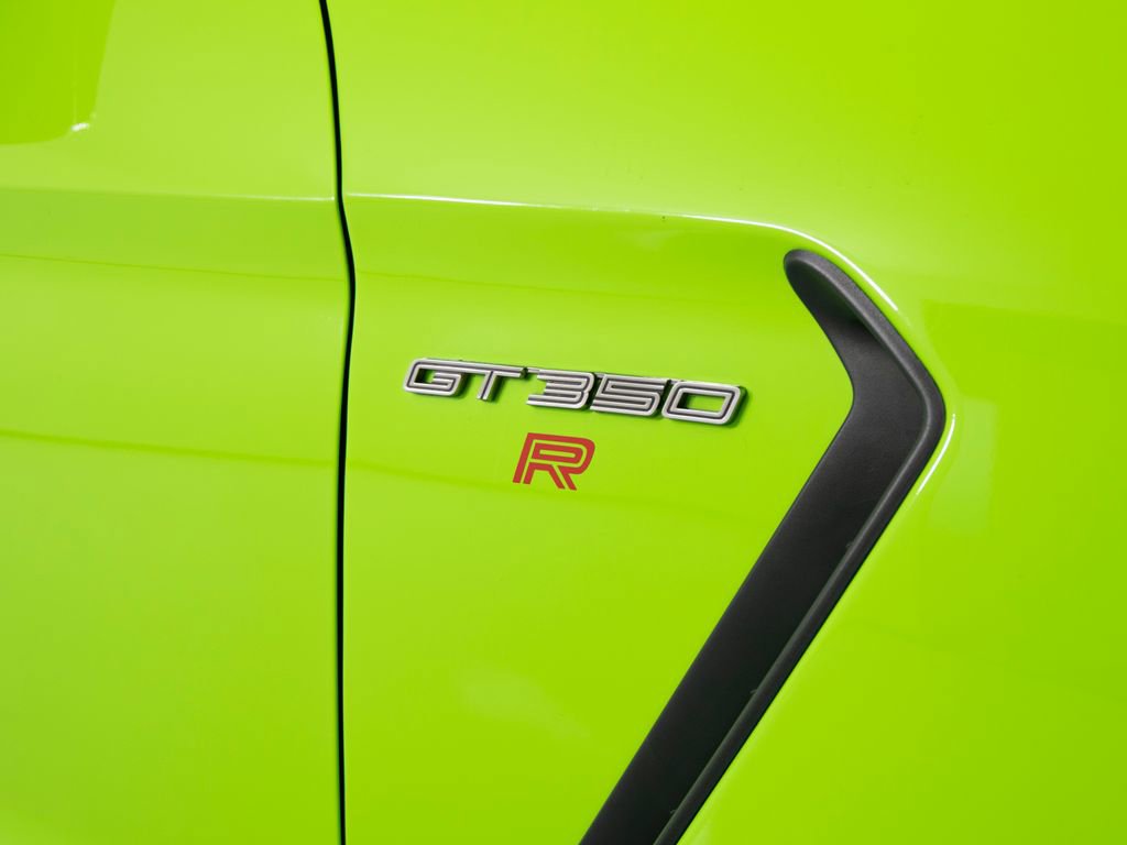 Used 2016 Ford Mustang Shelby GT350R w/ GT350R Equipment Group 920A image 49