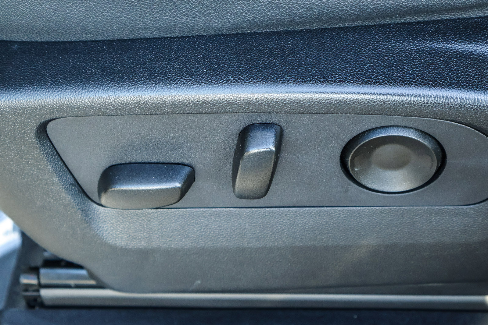 Used 2024 Chevrolet Suburban LT image 12