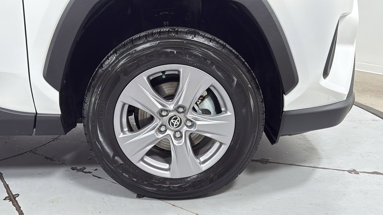 Certified 2025 Toyota RAV4 LE image 21