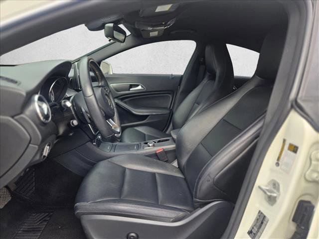 Used 2015 Mercedes-Benz CLA 250 image 12