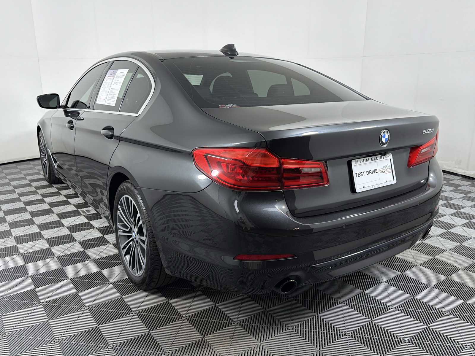 Used 2019 BMW 530i w/ Convenience Package image 4